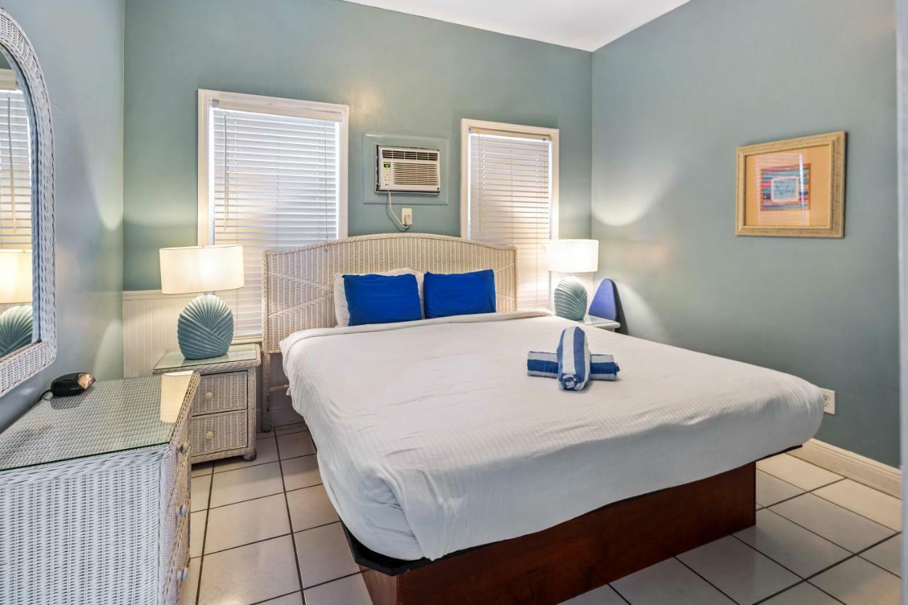 Colors On White Apartment Key West Bagian luar foto