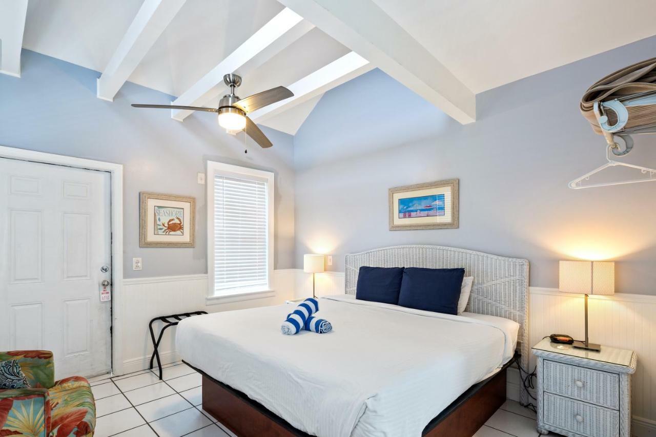 Colors On White Apartment Key West Bagian luar foto